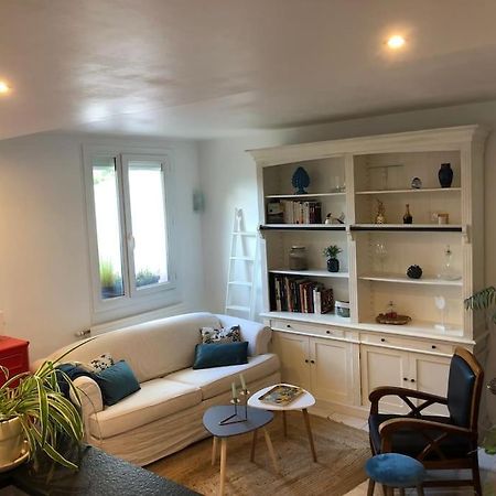 Appartement En Duplex Avec Parking Et Jardinet Bourges Esterno foto