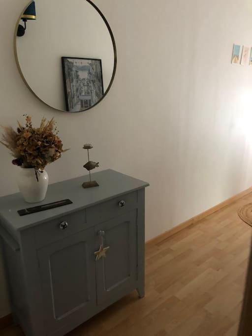 Appartement En Duplex Avec Parking Et Jardinet Bourges Esterno foto