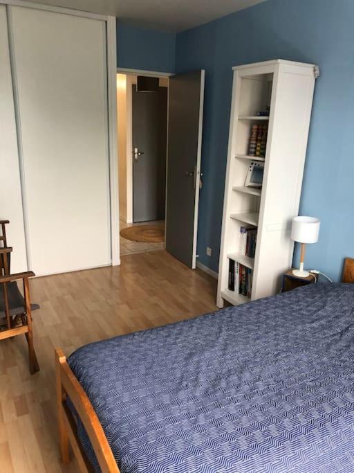 Appartement En Duplex Avec Parking Et Jardinet Bourges Esterno foto